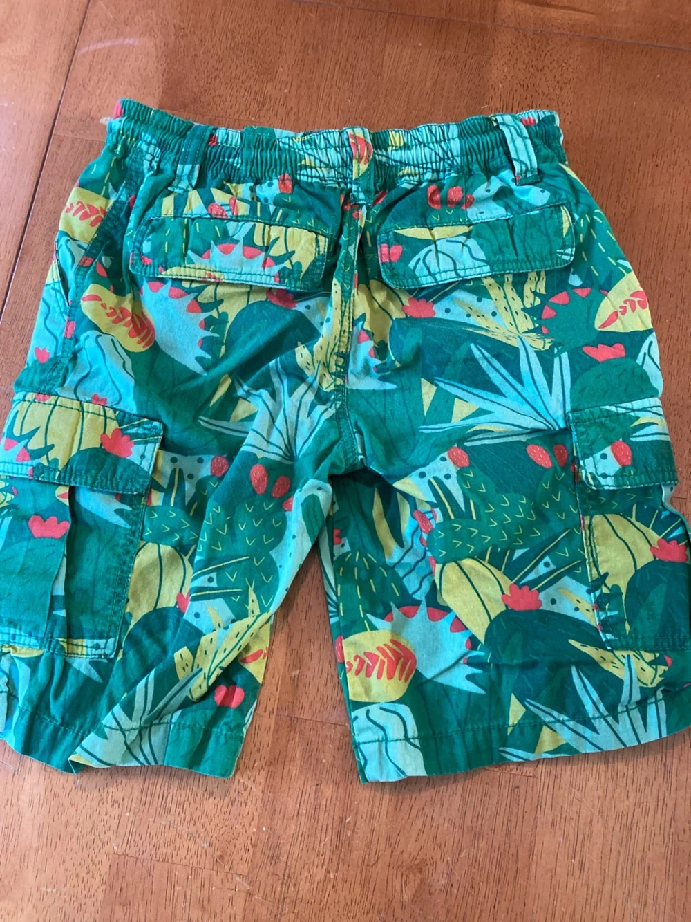 Mini Boden Elastic Waist Jersey Green Cactus Cargo Shorts - 7Y - IMO run slender